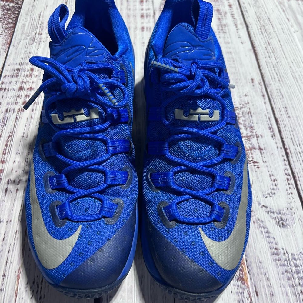 Nike LeBron XIII 13 Low Men’s Basketball Sneakers 831925-400 Sz 11.5 Blue Shoe